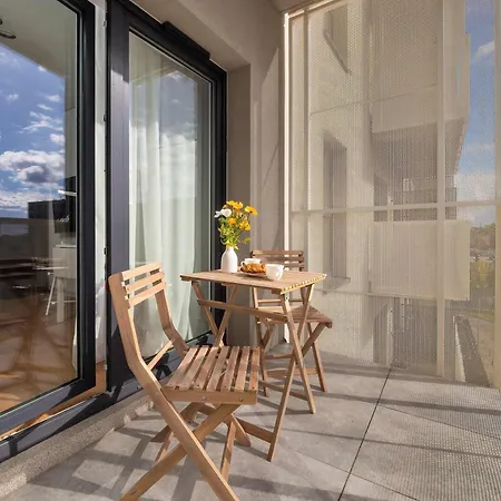 Modern Apartment With Parking Lodz Srebrzynska 12 By Heyrent Apartament *