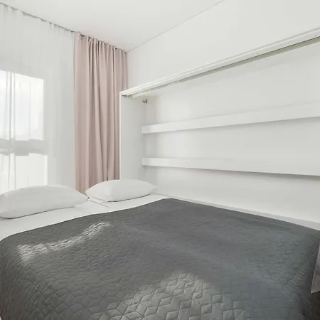 Modern Apartment With Parking Lodz Srebrzynska 12 By Heyrent Apartament Łódź